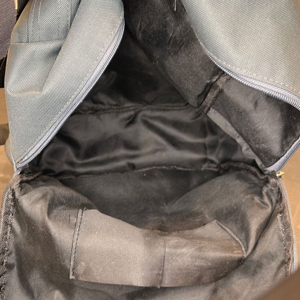 Single Zipper Cloth Backpack-NWT - Picture 6 of 6